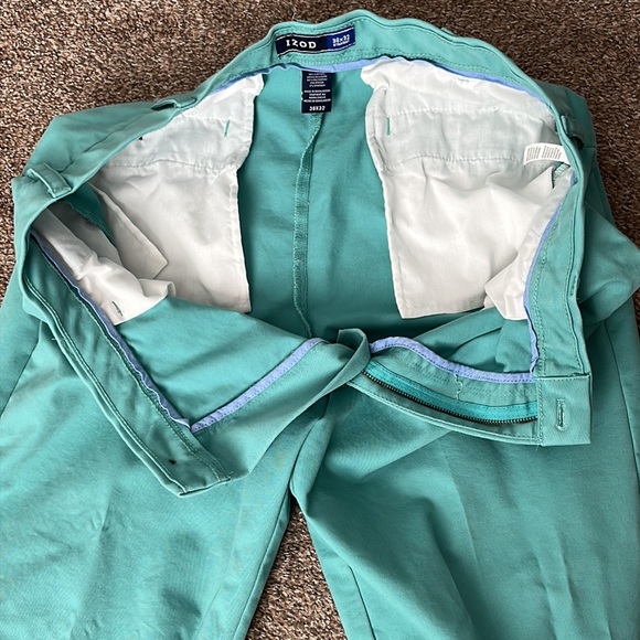 Izod Mens Straight Chinos size 36x32 - Picture 9 of 9